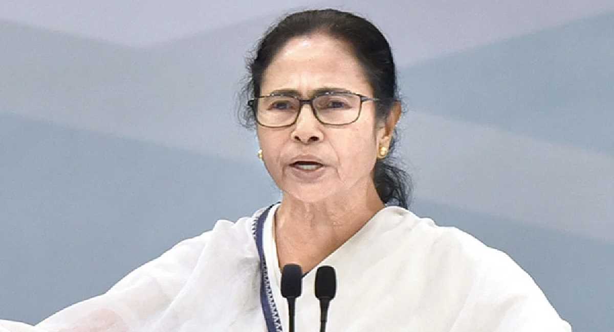 ममता बनर्जी ने अक्षय तृतीया, ईद की दी बधाई